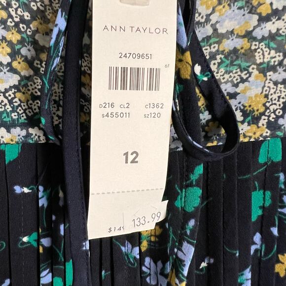 Ann Taylor Blue Mixed Floral Print Flounce Short Sleeve Dress Size 12 - Picture 5 of 13